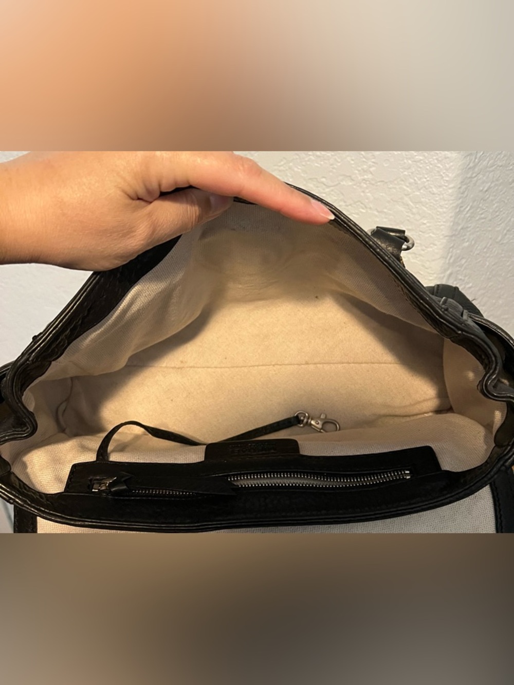 Michael Kors Vintage Black Leather Shoulder Satchel w/ Silver-Tone Clasp & Logo - Picture 5 of 7